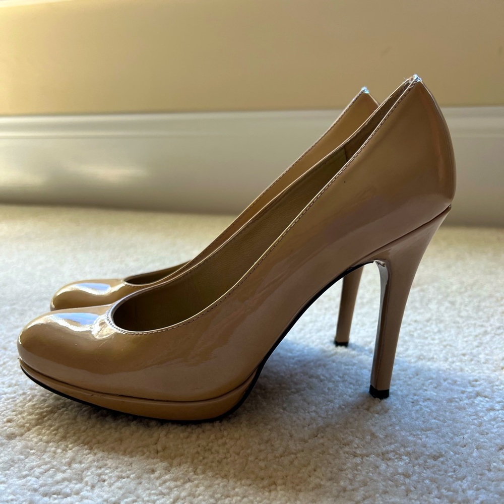 Nude pumps size 7.5 Stewart Weitzman